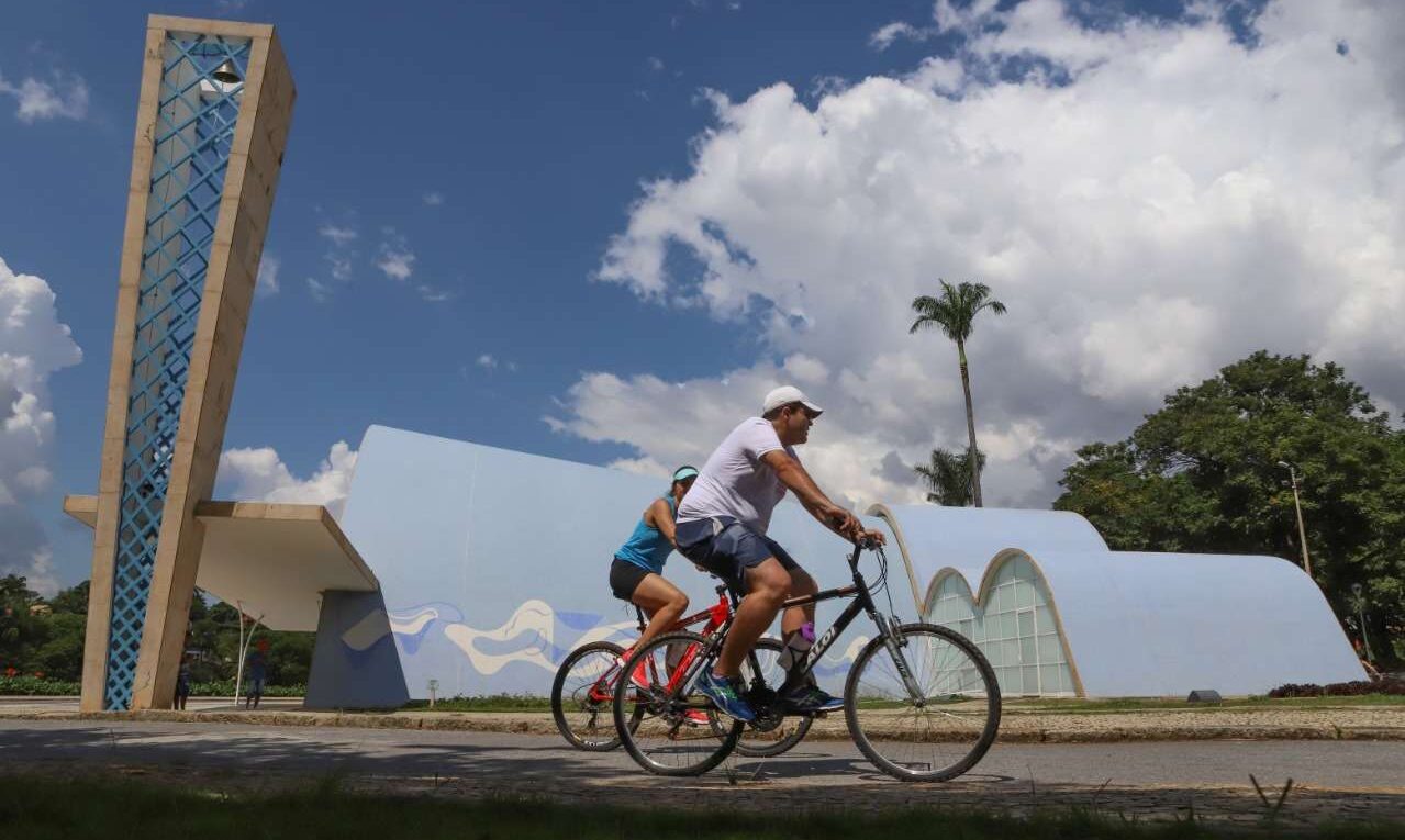 Andar na Pampulha de bicicleta é um excelente passeio e atividade física