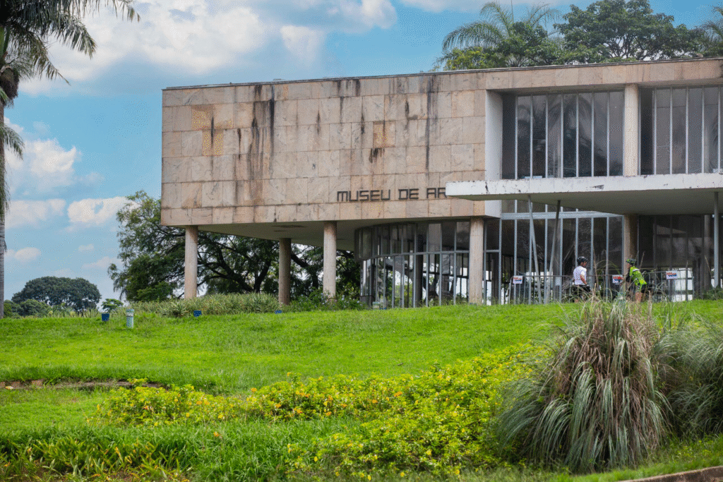 Projeto de lei busca regulamentar esportes náuticos na Lagoa da Pampulha
